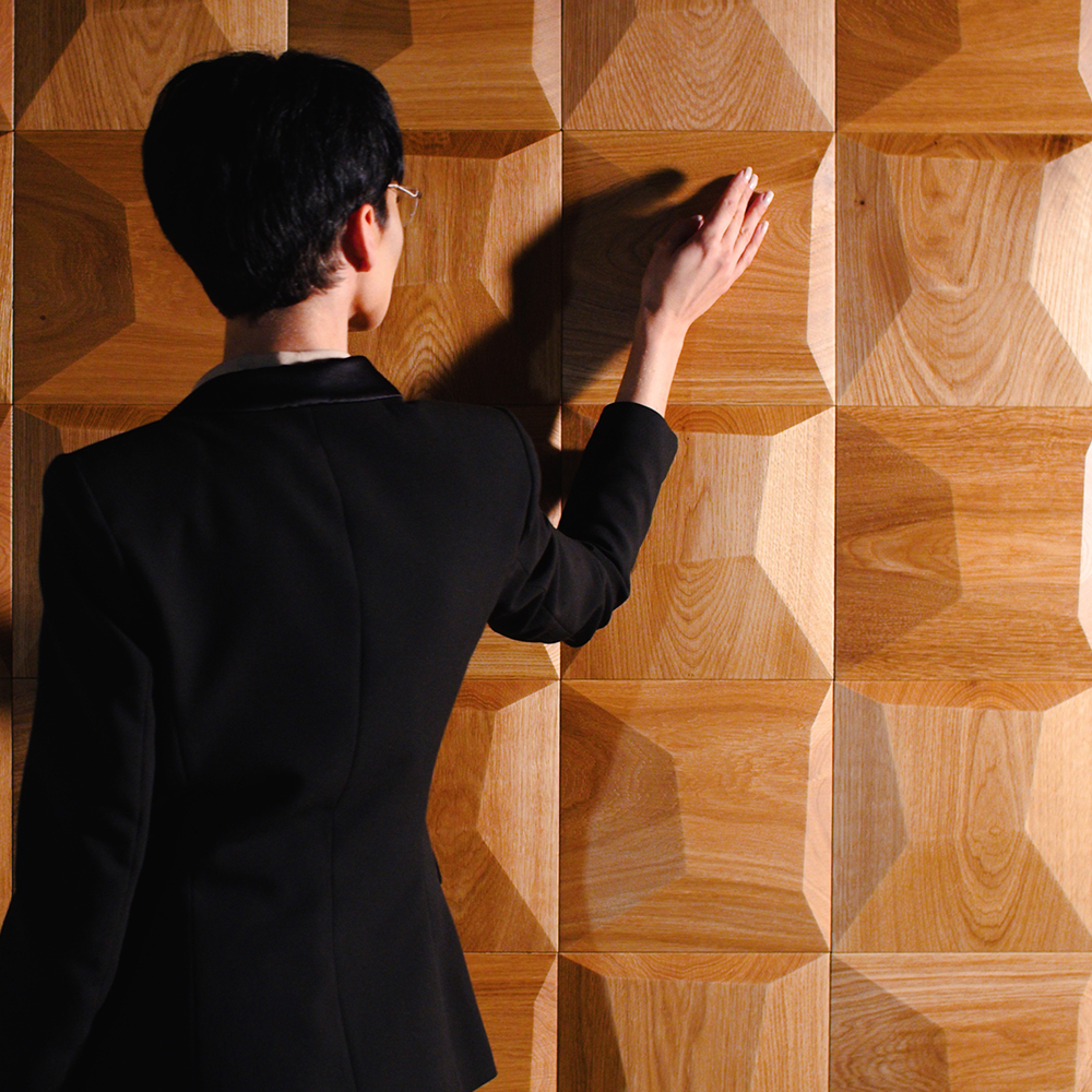 Panele na ścianę drewno w geometrycznym wzorze 3D w przytulnym wnętrzu.