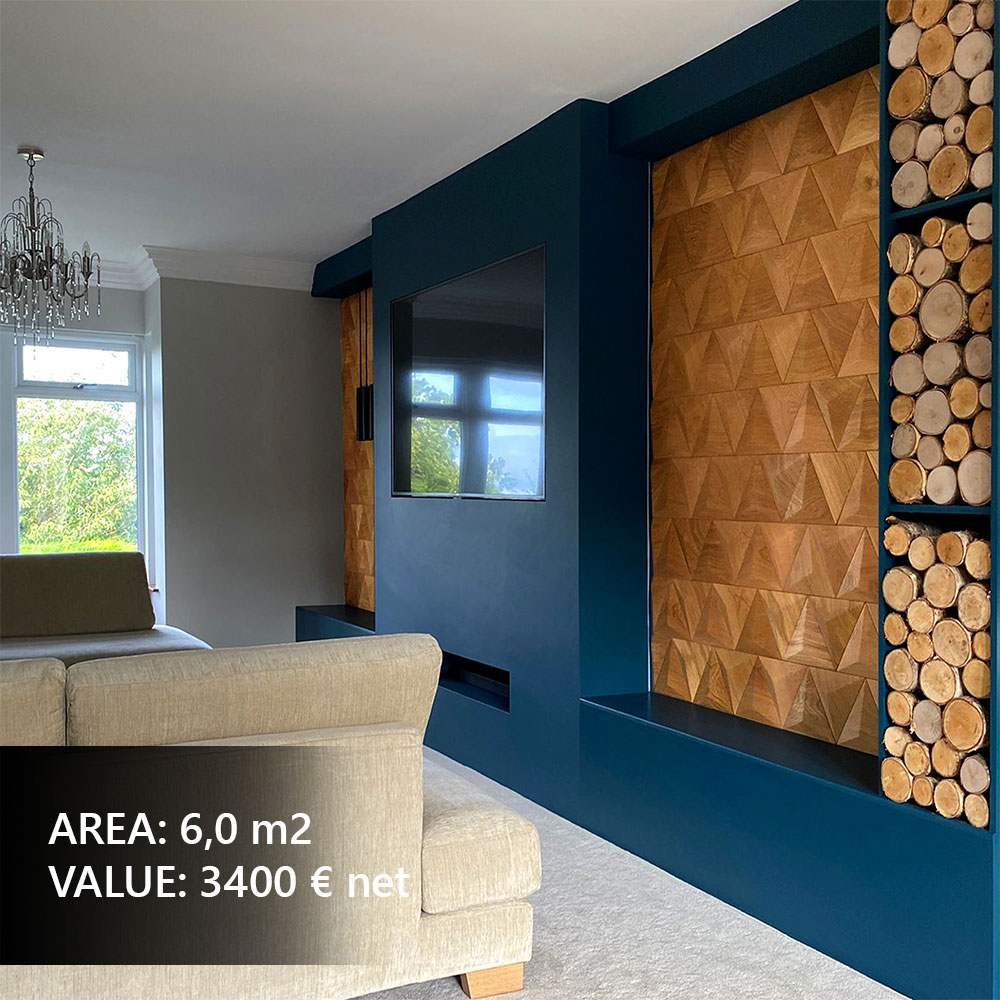Dekorative Holz-Wandpaneele hinter dem Fernseher im Wohnzimmer, elegante Wandgestaltung und modernes Interieur.
